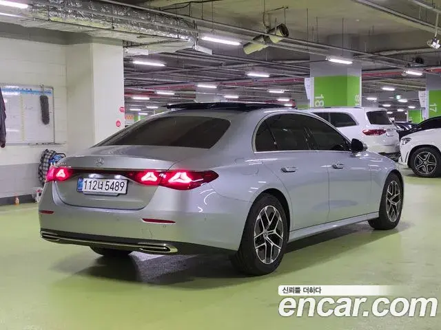 Mercedes-Benz E-Class 2025 — Фото 5/20