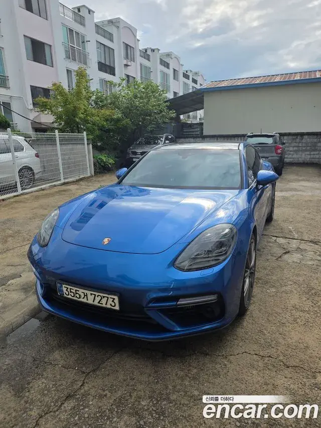Porsche Panamera 2018 — Фото 2/10