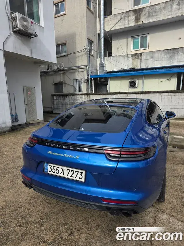 Porsche Panamera 2018 — Фото 5/10