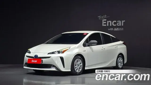 Toyota Prius 2020 — Фото 10/20
