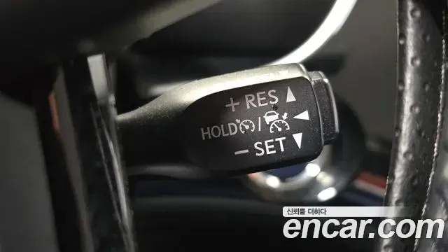 Toyota Prius 2020 — Фото 19/20