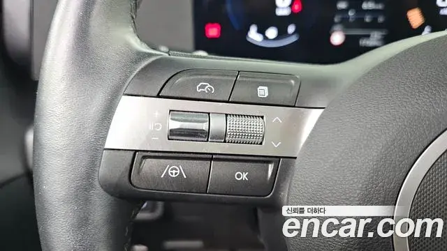 Hyundai Kona 2023 — Фото 18/20