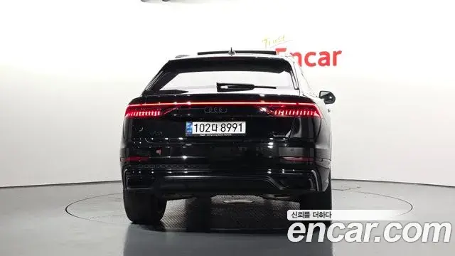Audi Q7 2023 — Фото 4/20