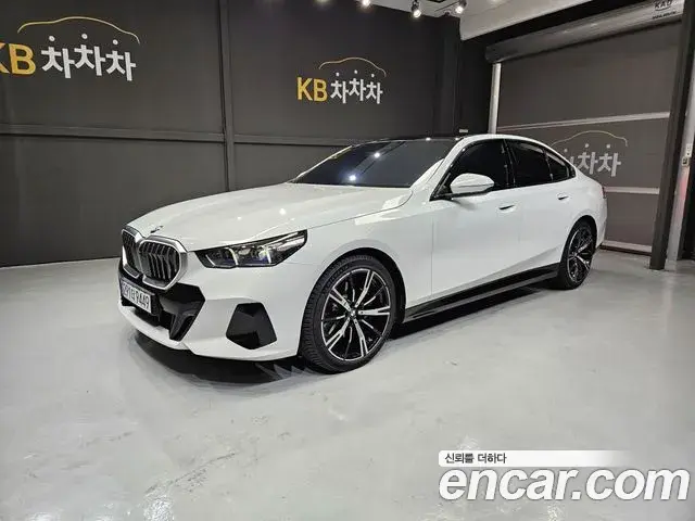 BMW 5 Series 2026 — ფოტო 10/20