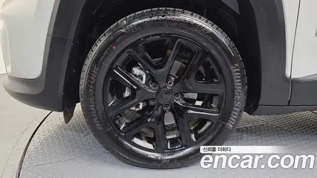 Jeep Renegade 2022 — Фото 5/20