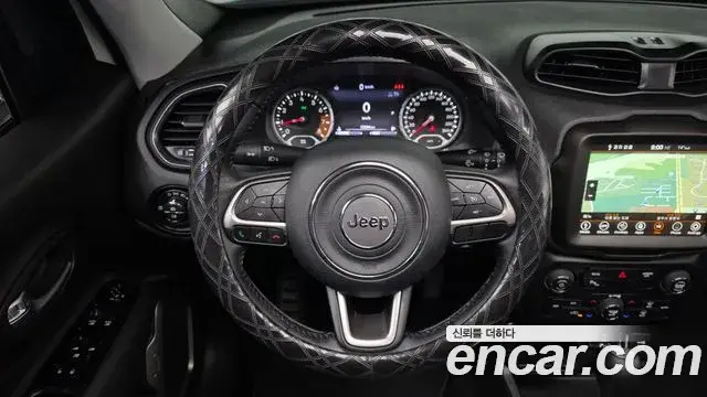 Jeep Renegade 2022 — Фото 14/20