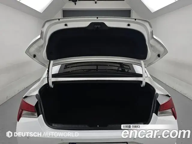 Hyundai Avante 2022 — Фото 18/20