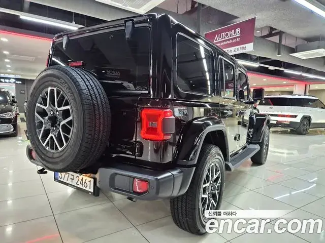Jeep Wrangler 2026 — Фото 4/16