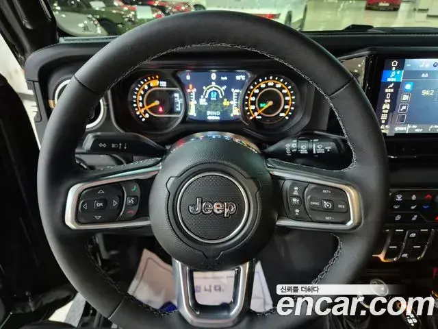 Jeep Wrangler 2026 — Фото 8/16