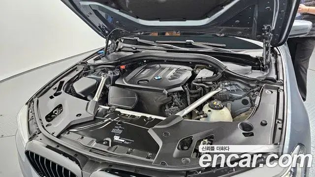 BMW 5 Series 2018 — Photo 4/20