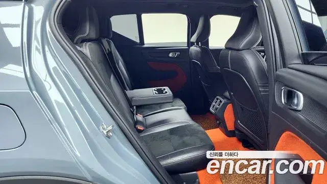 Volvo XC40 2020 — Photo 11/20