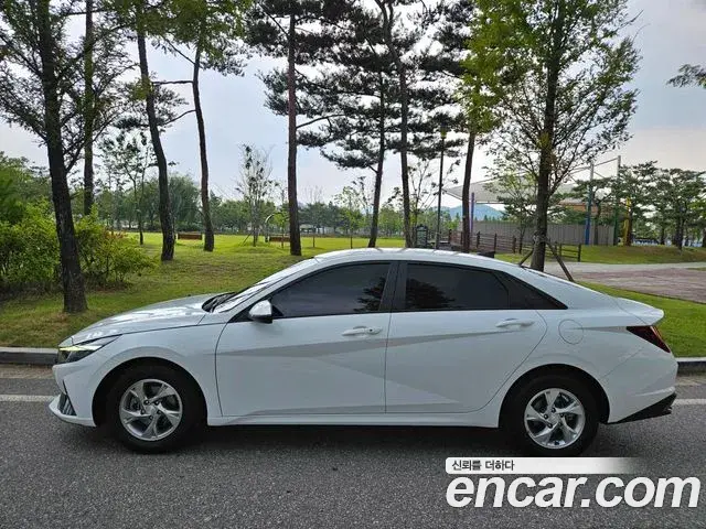 Hyundai The New Avante Hybrid 2021 — ფოტო 5/19
