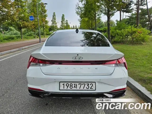 Hyundai The New Avante Hybrid 2021 — ფოტო 6/19