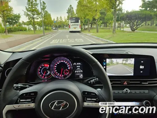 Hyundai The New Avante Hybrid 2021 — ფოტო 2/19