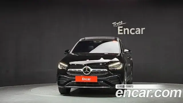 Mercedes-Benz GLA-Class 2023 — Фото 3/20