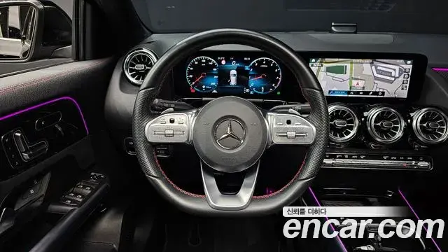 Mercedes-Benz GLA-Class 2023 — Фото 13/20