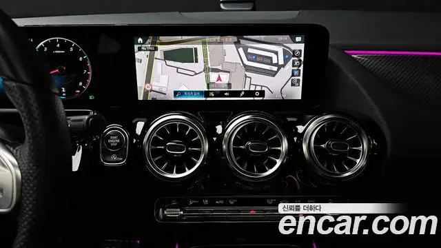 Mercedes-Benz GLA-Class 2023 — Фото 14/20