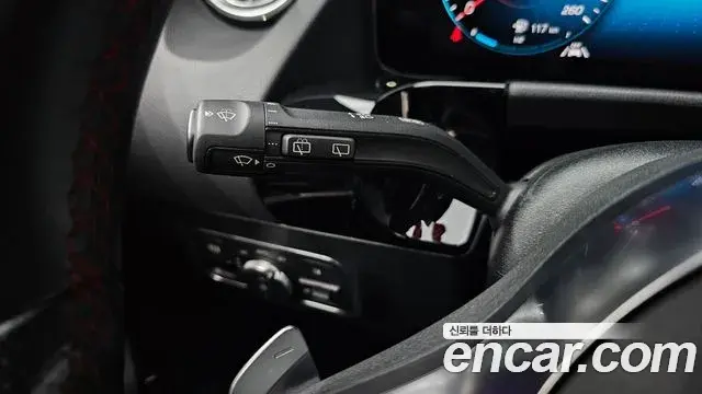 Mercedes-Benz GLA-Class 2023 — Фото 17/20