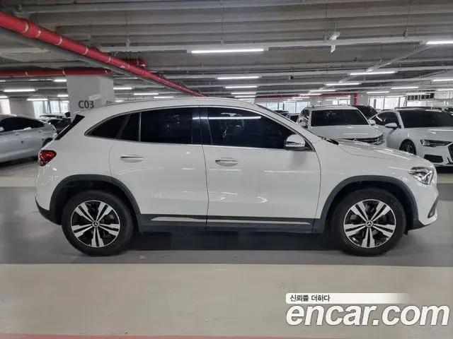 Mercedes-Benz GLA-Class 2021 — Фото 3/18