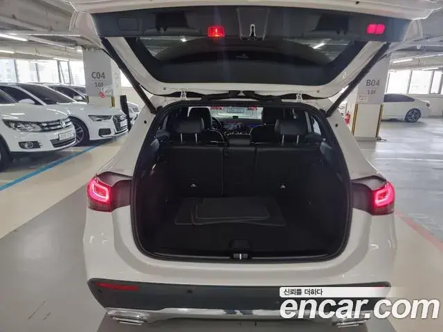 Mercedes-Benz GLA-Class 2021 — Фото 9/18