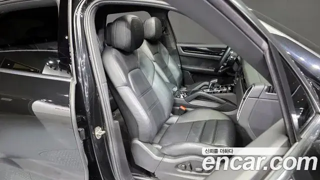 Porsche Cayenne 2023 — Şəkil 6/20