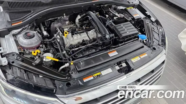 Volkswagen Jetta 2021 — ფოტო 7/20