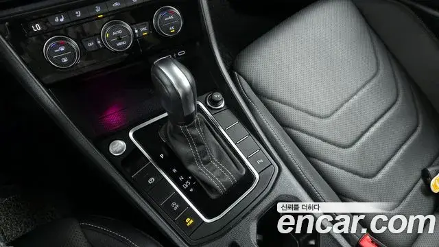 Volkswagen Jetta 2021 — ფოტო 1/20