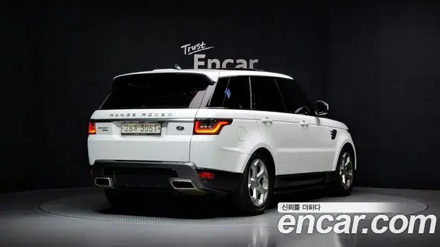Land Rover Range Rover Sport 2018 — ფოტო 13/23