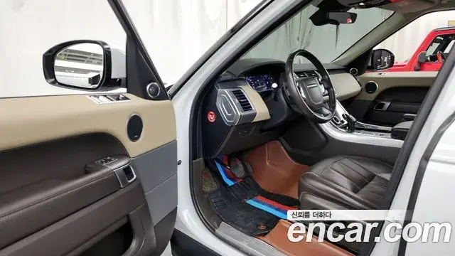Land Rover Range Rover Sport 2018 — ფოტო 14/23
