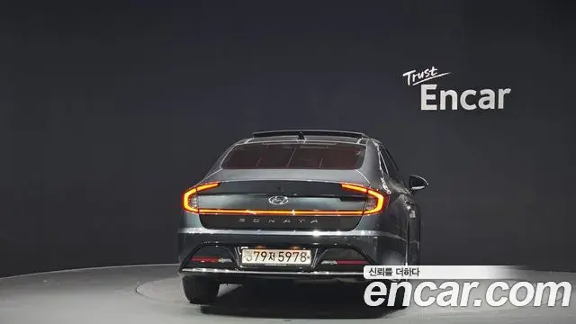 Hyundai Sonata 2019 — Фото 4/20