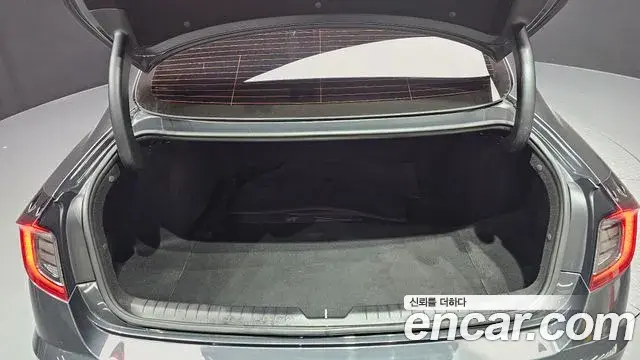 Hyundai Sonata 2019 — Фото 20/20