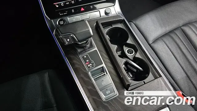 Audi A6 2022 — ფოტო 15/20