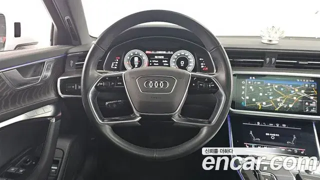 Audi A6 2022 — ფოტო 13/20