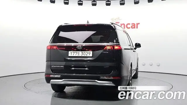 Kia Carnival 2020 — Фото 4/20
