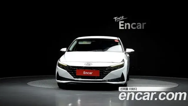 Hyundai The New Avante Hybrid 2021 — Photo 4/20