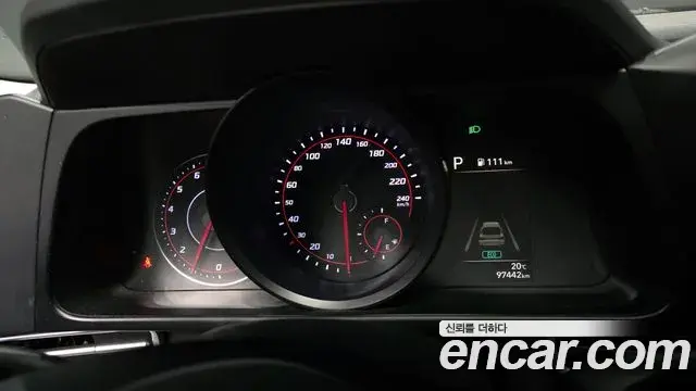 Hyundai The New Avante Hybrid 2021 — Photo 5/20