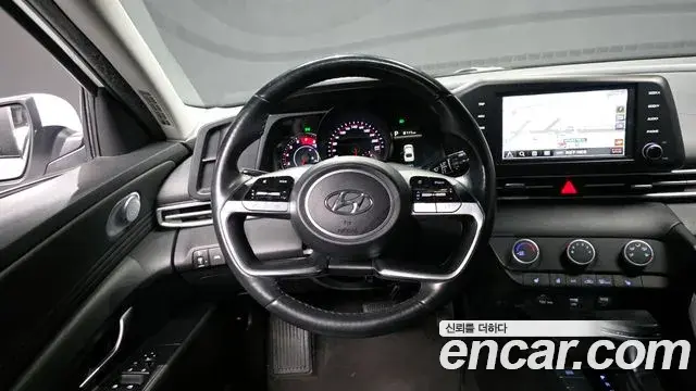 Hyundai The New Avante Hybrid 2021 — Photo 13/20