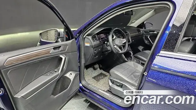 Volkswagen Tiguan Allspace 2023 — Şəkil 18/20