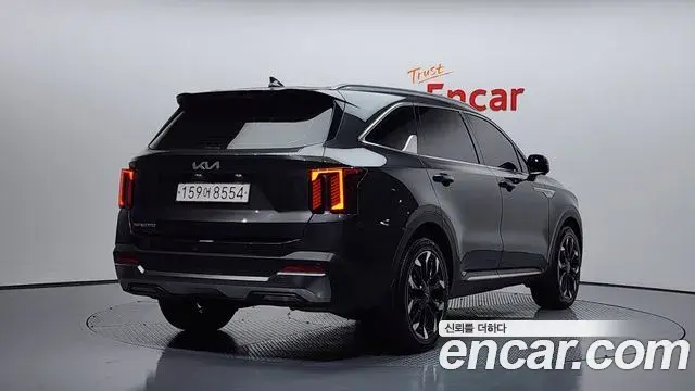 Kia Sorento 2023 — Şəkil 13/20
