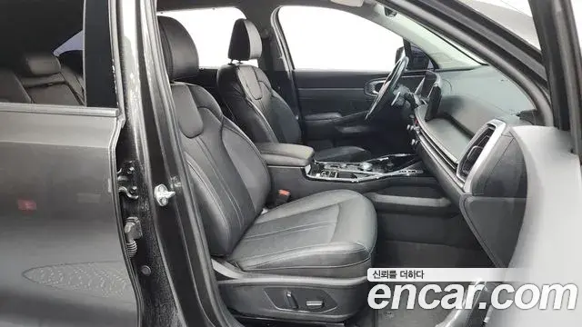 Kia Sorento 2023 — Şəkil 15/20