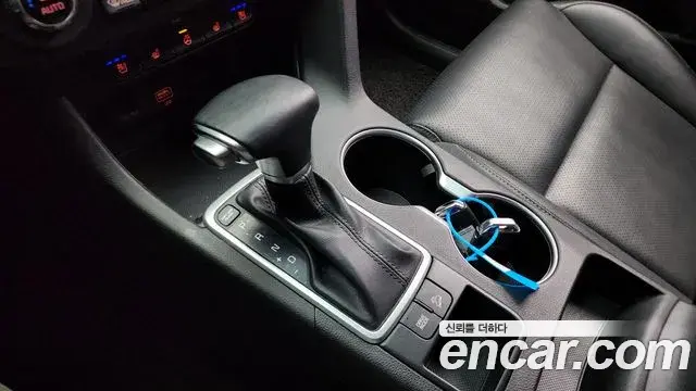 Kia Sportage The Bold 2020 — Photo 8/20