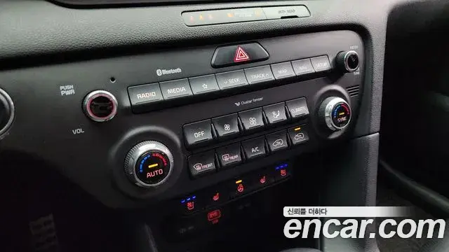 Kia Sportage The Bold 2020 — Photo 15/20