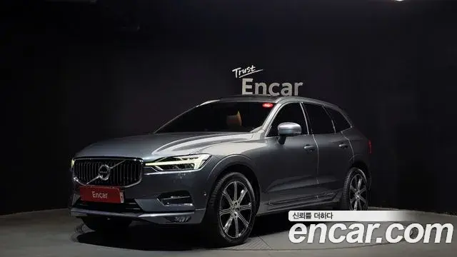 Volvo XC60 2018 — ფოტო 12/20