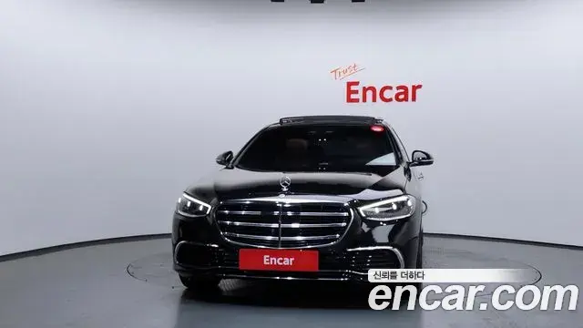 Mercedes-Benz S-Class 2022 — ფოტო 13/20