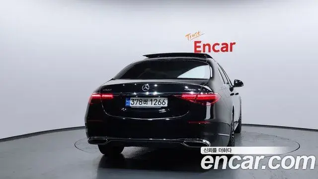 Mercedes-Benz S-Class 2022 — ფოტო 16/20