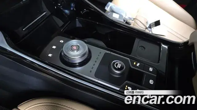 Kia Sorento 2024 — Şəkil 13/20