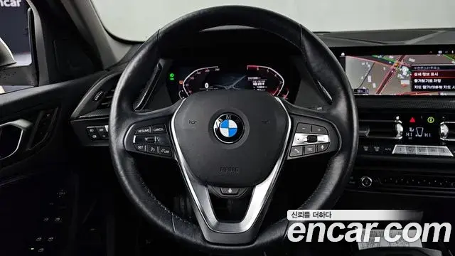 BMW 1 Series 2023 — Şəkil 18/20