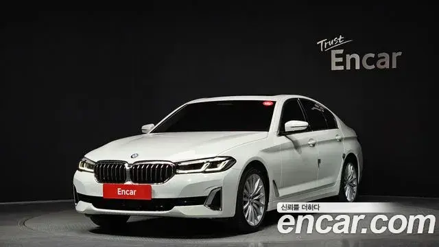 BMW 5 Series 2023 — Фото 1/20