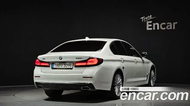 BMW 5 Series 2023 — Фото 2/20