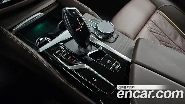 BMW 5 Series 2023 — Фото 9/20
